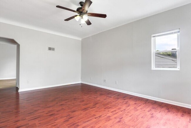 Building Photo - 5978 Laurette Ave