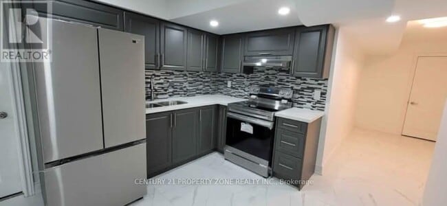 Building Photo - 22 Brentcliff Dr