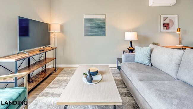 Foto del edificio - 5040 Linbar Dr