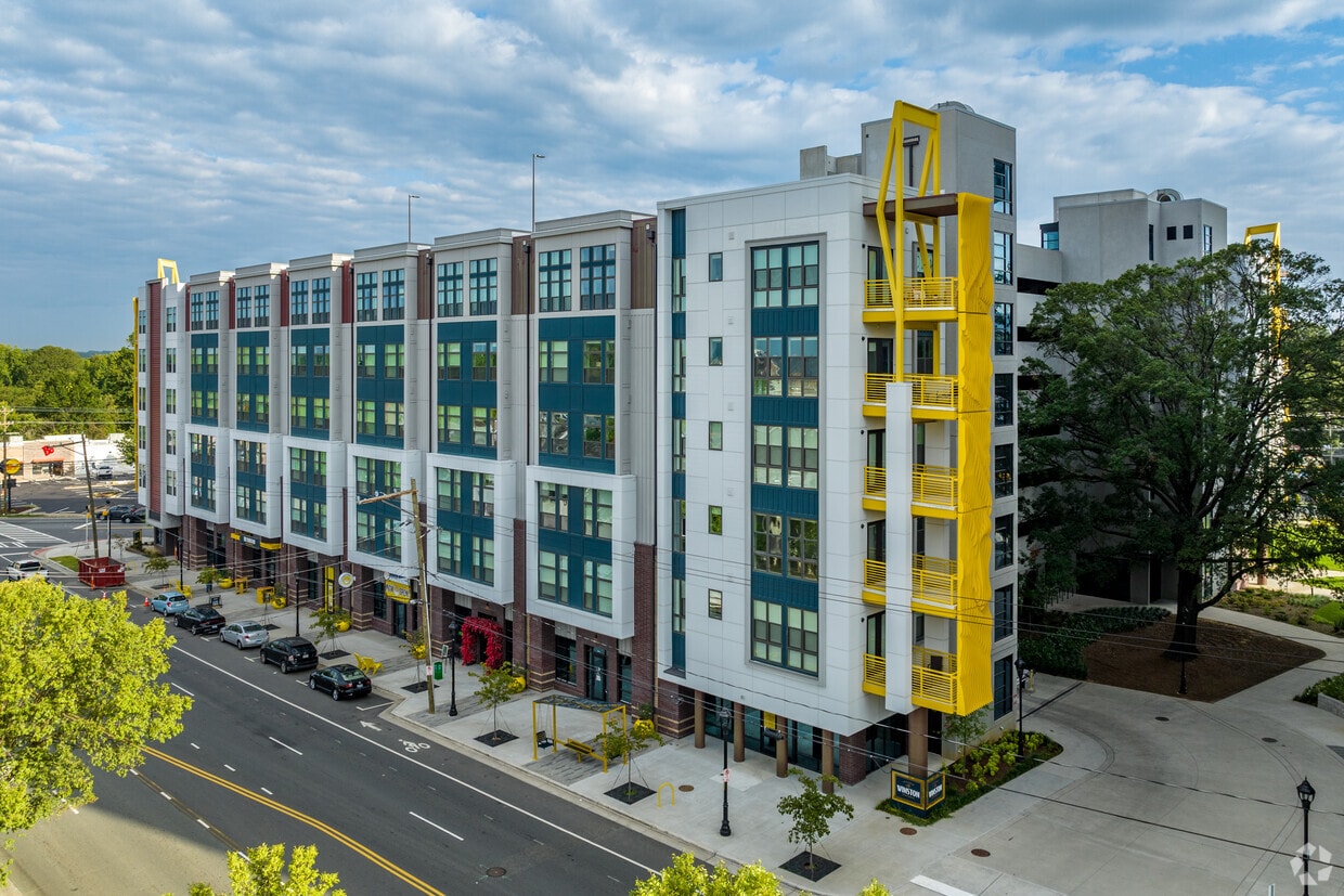 The Winston By Windsor Apartments