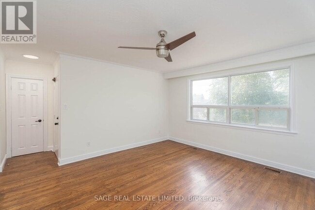 Building Photo - 16 Simpson Ave