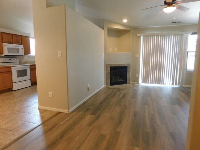 Foto del edificio - Nice Duplex in Established Neighborhood