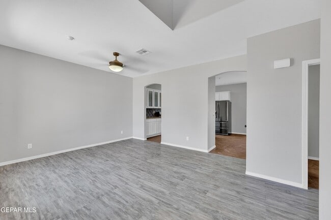 Foto del edificio - 14378 N Cave Dr