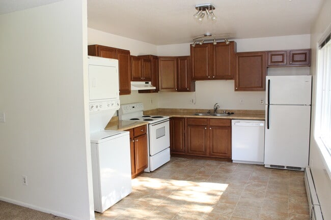 Building Photo - 3221 E 43rd Ave