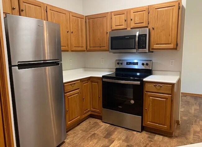 Foto del edificio - 2447 Patricia Dr