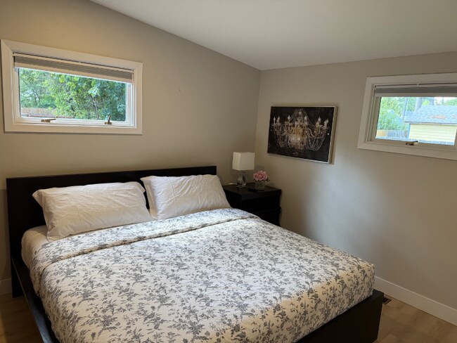 Building Photo - 945 N 7th St