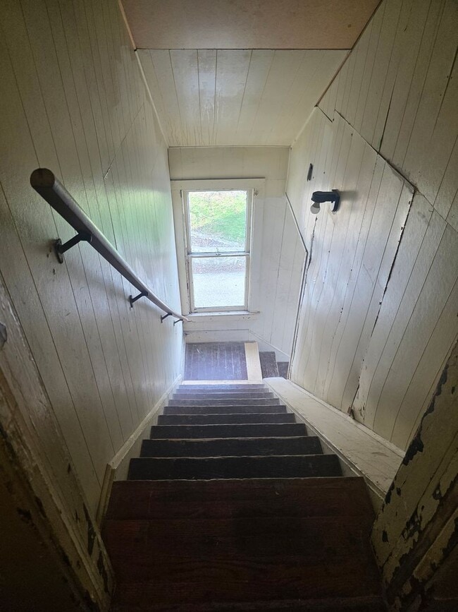 Foto del edificio - 536 E Center St