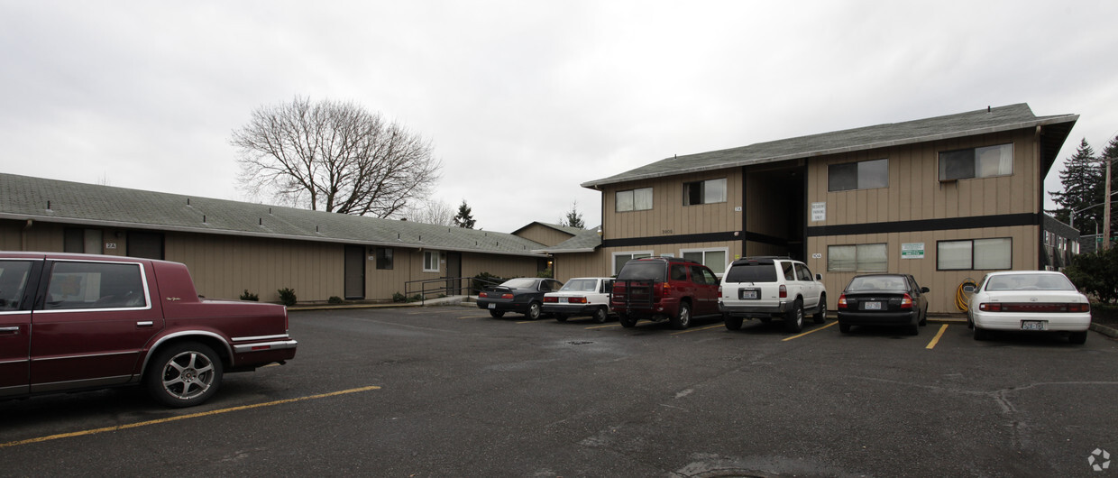 Primary Photo - Bridge Creek Apartments