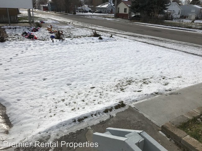 Foto del edificio - 200 Alpine Dr