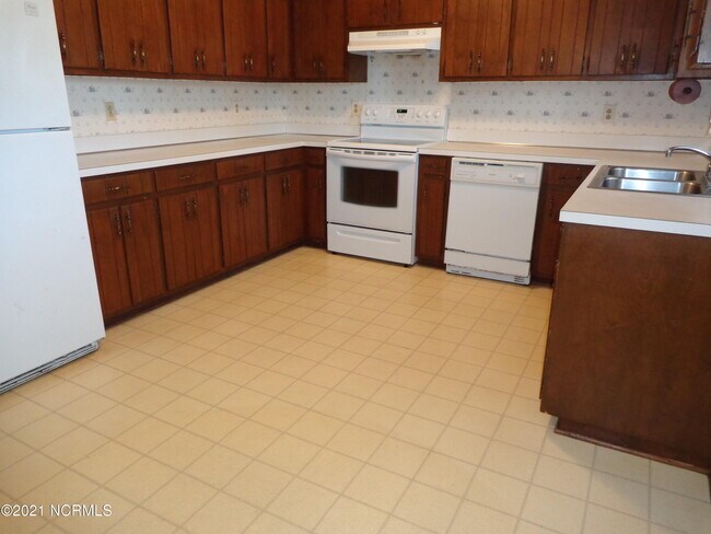 Building Photo - 1500 Kimberly Rd