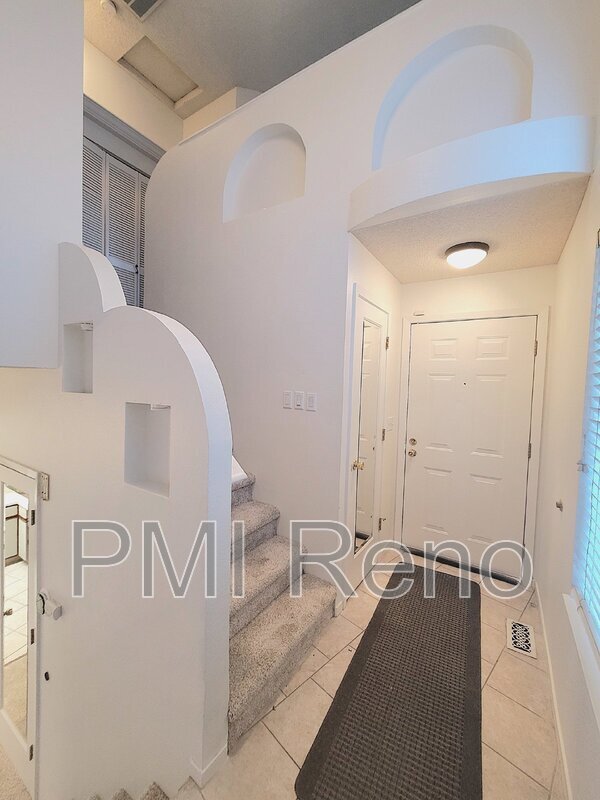 Foto del edificio - 4332 Leeward Ln