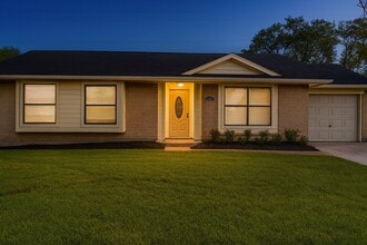 Building Photo - 2503 Ironclad Dr