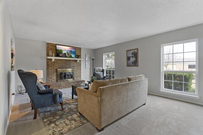 Foto del edificio - 419 Ripplewood Dr