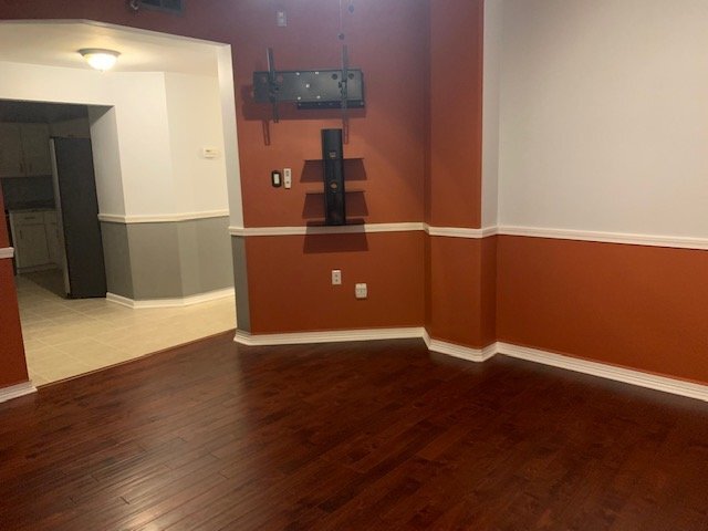 Foto del edificio - Move-In Ready 2BR Condo at The Meridian– Great Location & Amenities