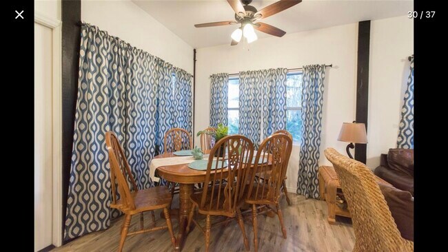 Dining room - 9325 SW Lipe Rd