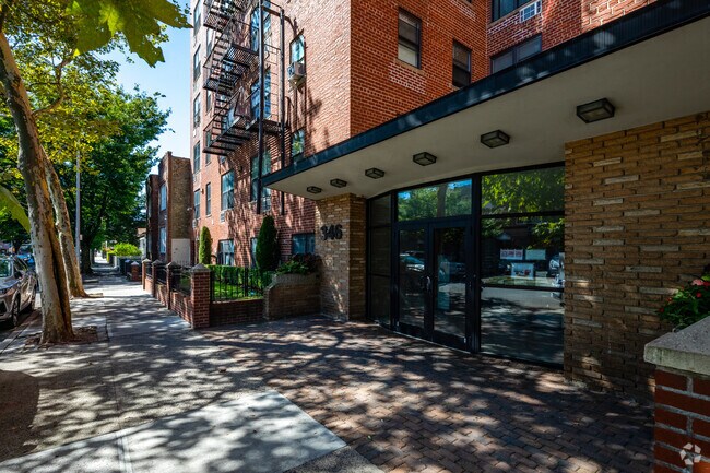 Building Photo - 346 E 29th St