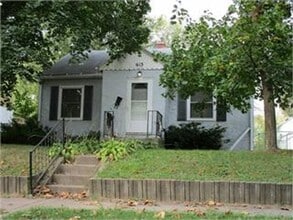 Building Photo - 613 Hope Ave