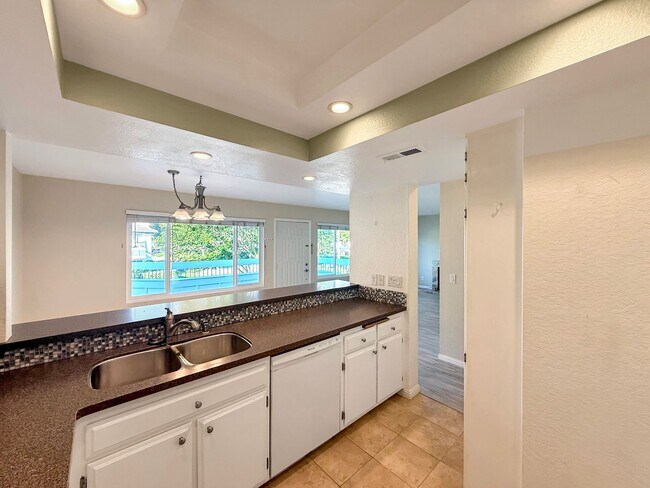 Foto del edificio - Great 2B/1.5BA Condo in Carlsbad!