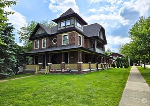 Building Photo - 203 S Columbia St