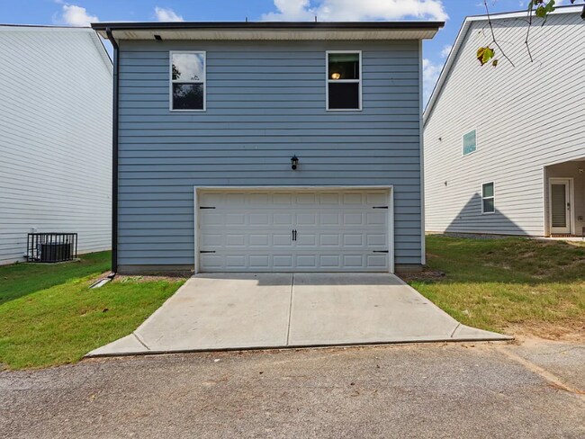 Building Photo - 1828 Laurel Green Way