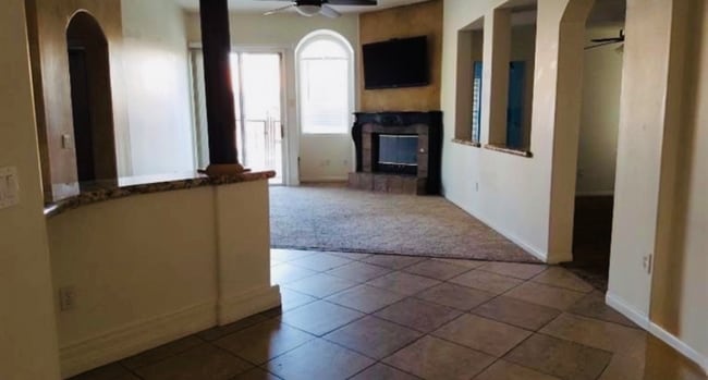 Building Photo - 5904 Pine Canyon Dr