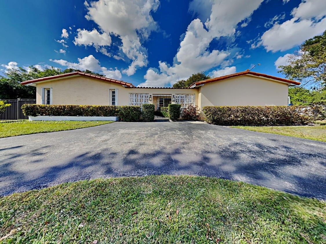 Foto principal - 8800 SW 85th Ave