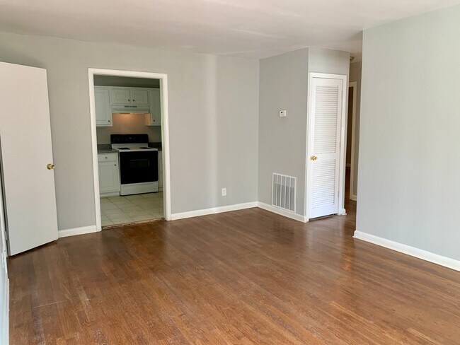 Building Photo - 1586 Line Street - Quadraplex