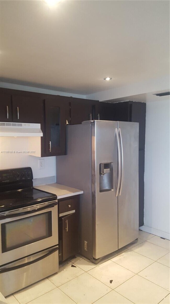 Foto del edificio - 700 NW 214th St