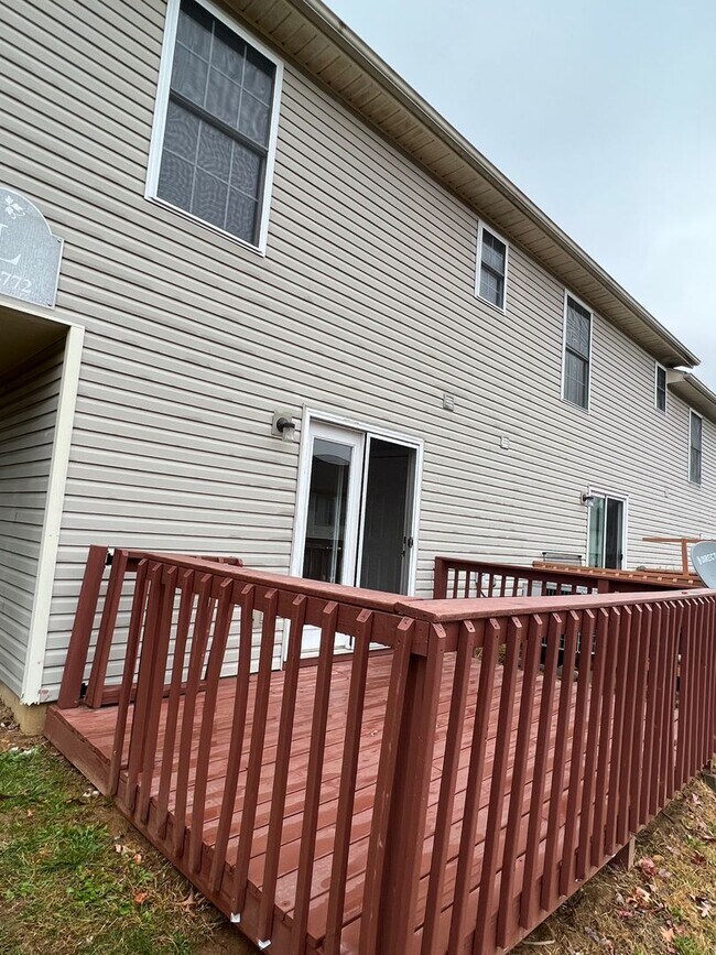 Foto del edificio - PRIE REDUCTION  3 Bedroom Avail August 2026; Rent $1,600