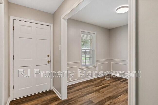 Foto del edificio - 5773 Redbud Cove
