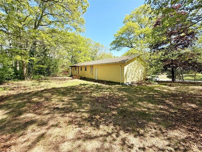 Building Photo - 25 Brookhaven Ave