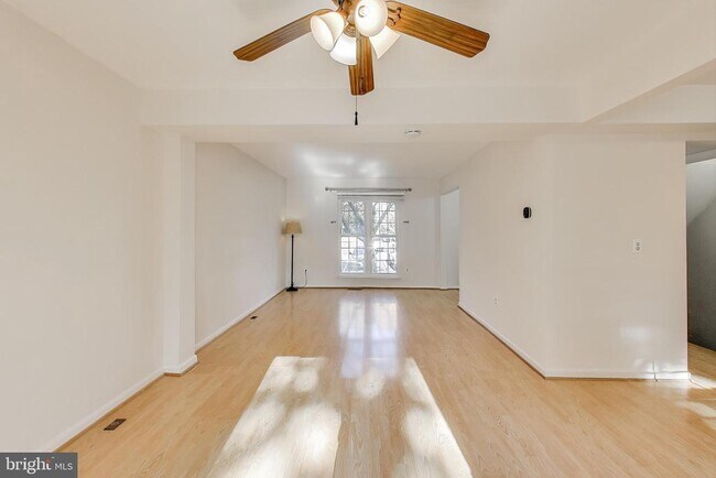 Foto del edificio - 17505 Longview Ln