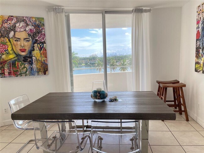 Building Photo - 5151 Collins Ave