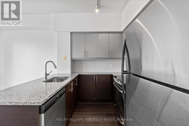 Building Photo - 83 Redpath Ave