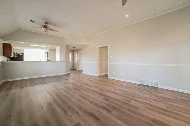 Foto del edificio - 7413 Tack Cove