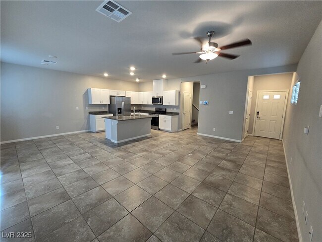 Foto del edificio - 7448 Red Plumeria Ave