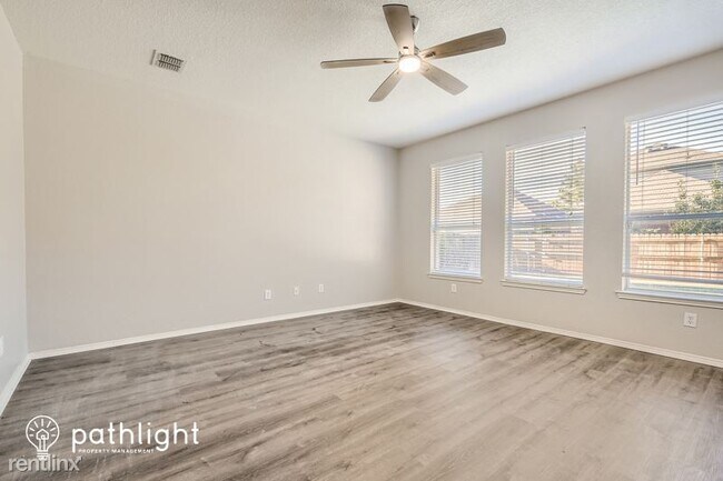Foto del edificio - 4 br, 2.5 bath House - 5108 Breeze Hollow ...