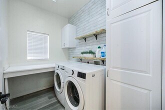 Building Photo - 2029 Fairmont Ln