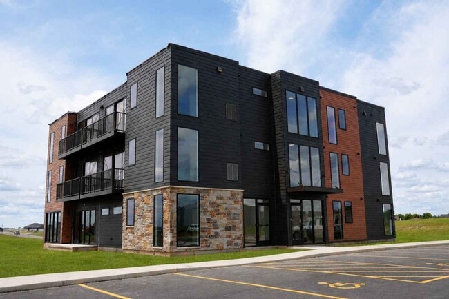Building Photo - Crooks Reserve