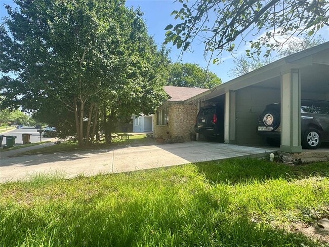 Building Photo - 10613 Golden Quail Dr