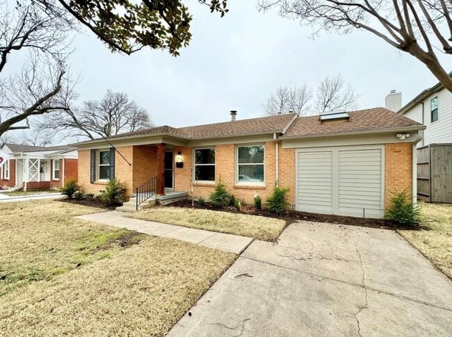 Photo - 515 Bondstone Dr House