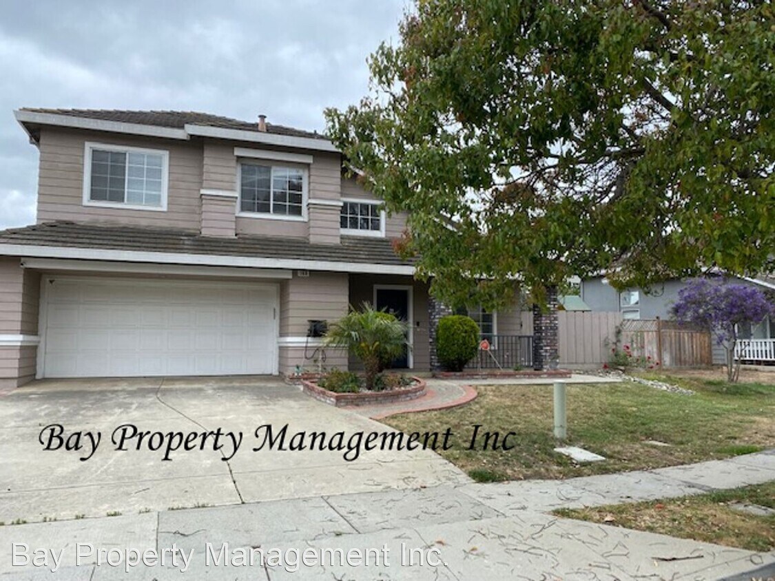 Foto principal - 4 br, 2.5 bath House - 168 Pennsylvania Drive