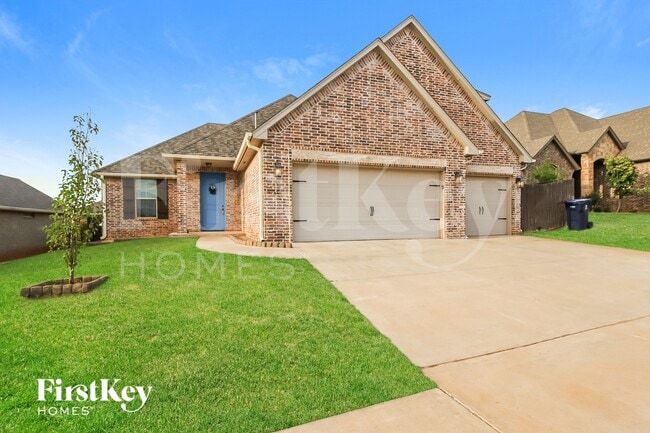 Building Photo - 8401 NW 160th Ct