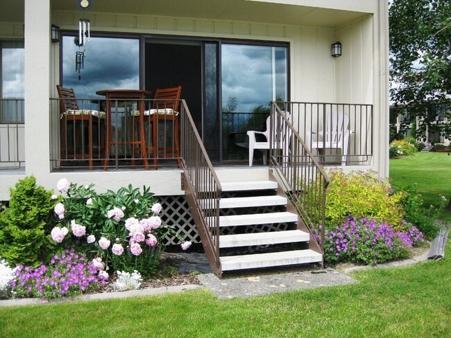 Building Photo - 301 Iberian Way