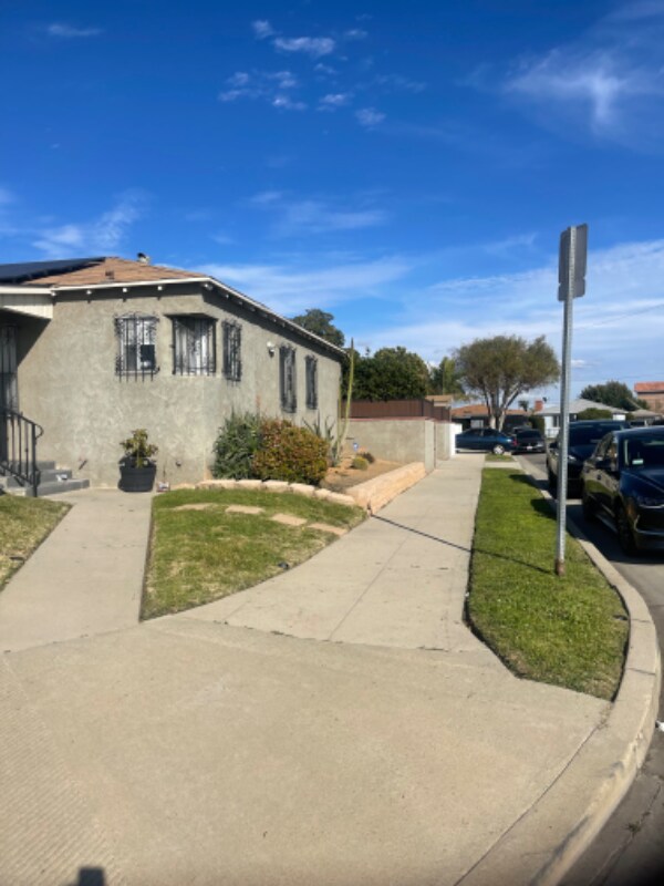 Foto principal - 12810 S Waldorf Dr