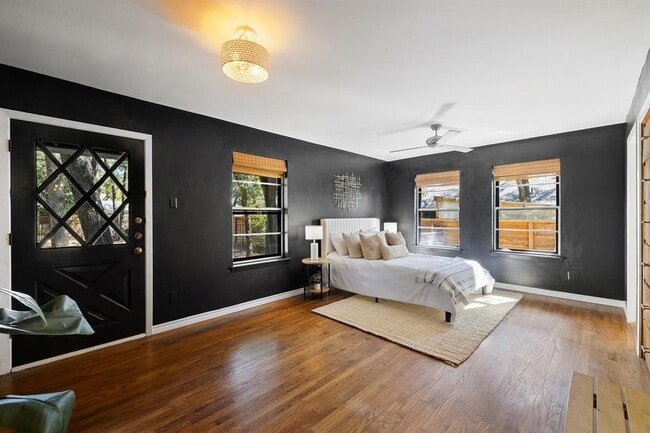 Foto del edificio - 2008 Matthews Ln