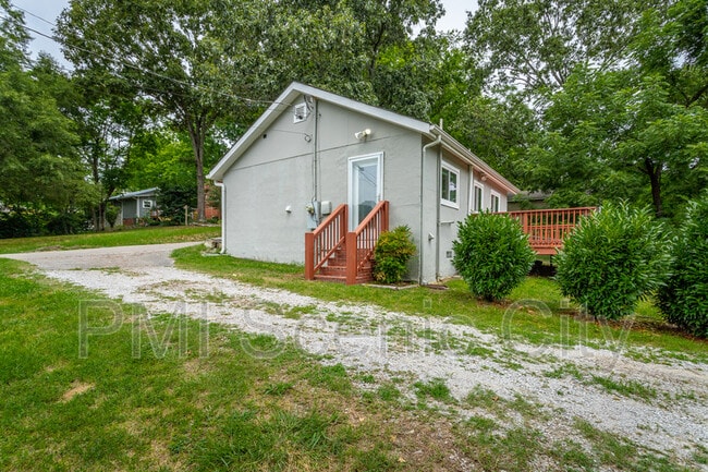 Building Photo - 416 Jadie Ln