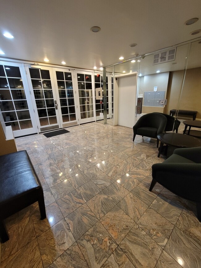 Lobby - 1800 Butler Ave