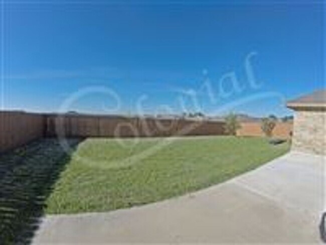 Foto del edificio - AVAILABLE SOON!