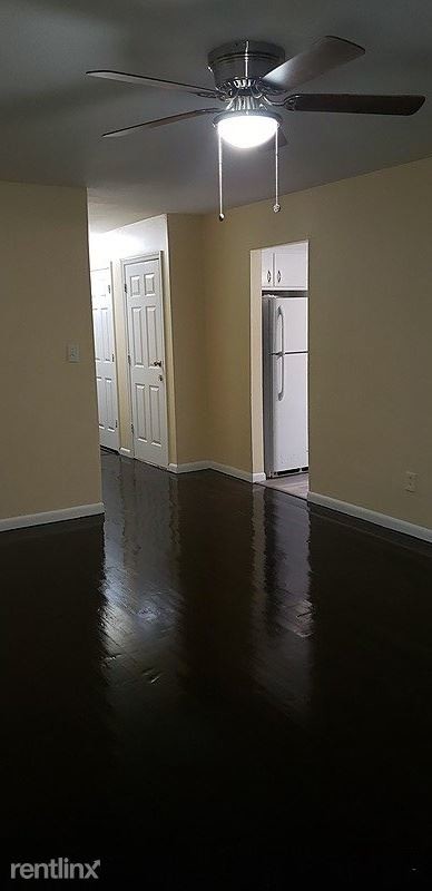 Building Photo - 3 br, 1 bath Apartment - 290 Smith Street